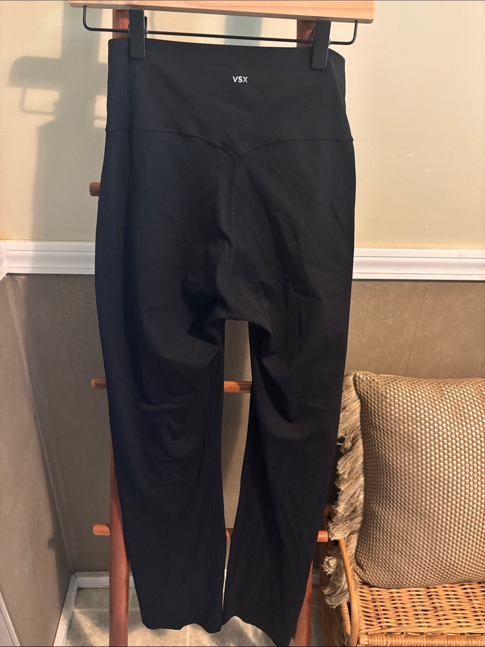 Victoria’s Secret Elevate Flare Legging Black Legging VSX High-Waisted - Picture 4 of 12